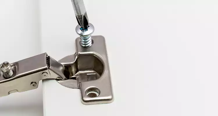Screen Door Hinge Repair in Coconut Creek, FL