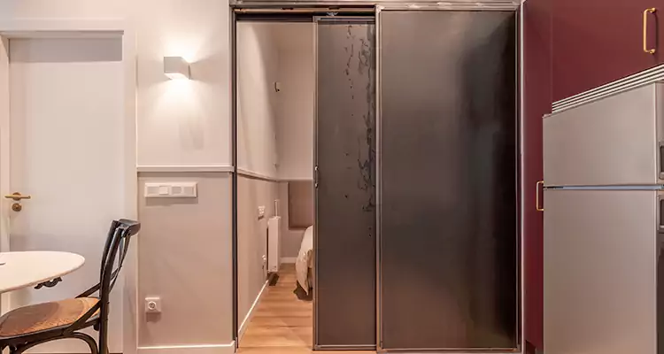 We Fix Closet Sliding Door in Coconut Creek, FL 