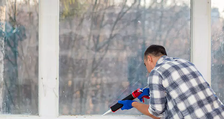 Quality Sliding Shower Door Repair for Closing Issues in Coconut Creek, FL