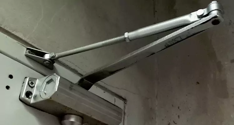 Door Closer Parallel Arm Installation in Coconut Creek, FL