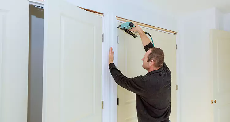 Top Rated Door Fixing ServiceFixing Garage Door Track in Coconut Creek, FL