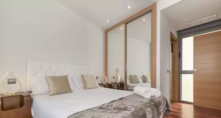 Sliding Wardrobe Door Mirror Replacement in Coconut Creek, FL